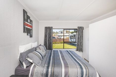 Photo of property in 9 Chrystal Street, Foxton Beach, Foxton, 4815