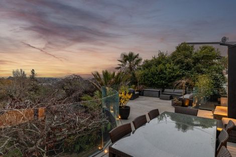 Photo of property in 26 Hackthorne Road, Cashmere, Christchurch, 8022