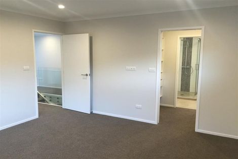 Photo of property in 3a Stitchbird Close, Murrays Bay, Auckland, 0630