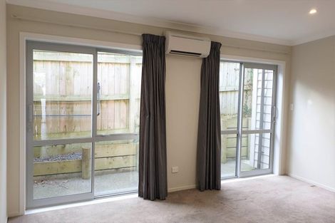 Photo of property in 9/19 Collins Avenue, Tawa, Wellington, 5028