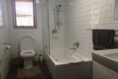 Photo of property in 2 Mooring Close, Haruru, 0204