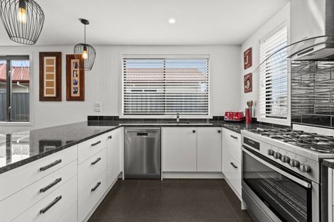 Photo of property in 11 Aparima Place, Awatoto, Napier, 4110