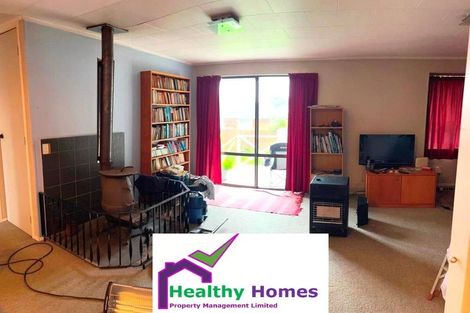 Photo of property in 2/106 Lincoln Road, Henderson, Auckland, 0610