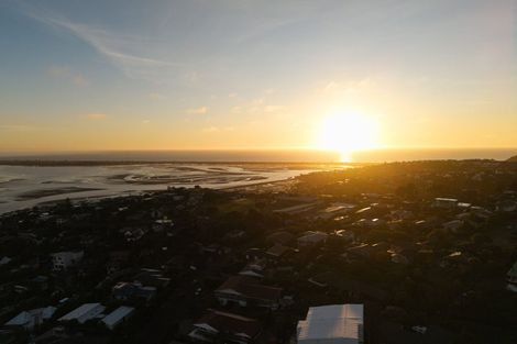 Photo of property in 101 Cannon Hill Crescent, Mount Pleasant, Christchurch, 8081