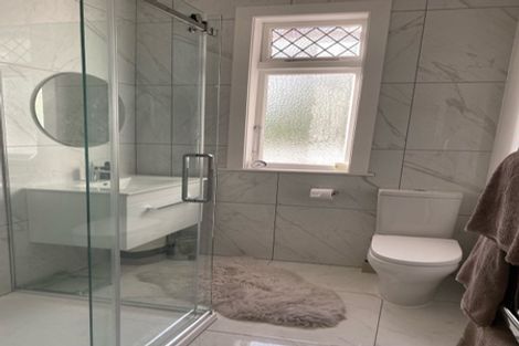 Photo of property in 28 Chamberlain Road, Karori, Wellington, 6012