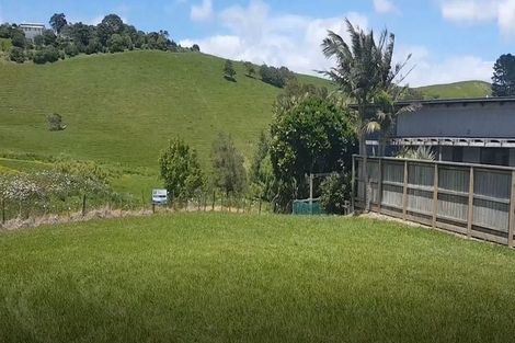 Photo of property in 26 Oxford Street, Whakapirau, 0583