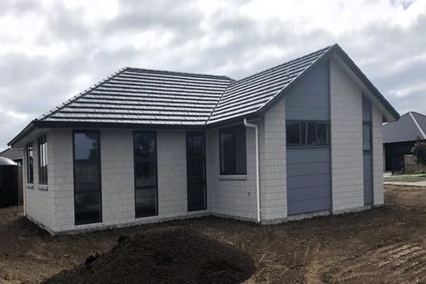 Photo of property in 1 Orawahi Road, Glenbrook, 2681