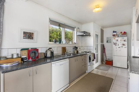 Photo of property in 1/14 Eyre Street, Henderson, Auckland, 0612