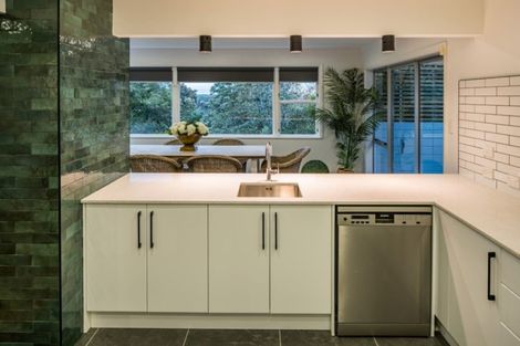 Photo of property in 69 Kahu Road, Paremata, Porirua, 5024