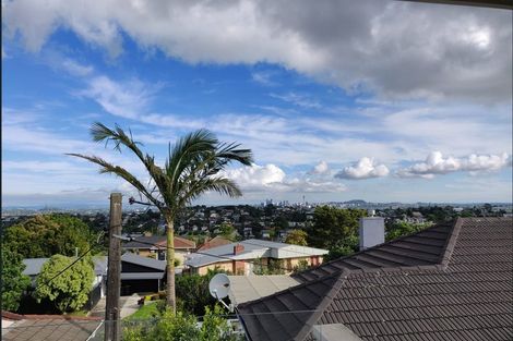 Photo of property in 44 Monarch Avenue, Hillcrest, Auckland, 0627