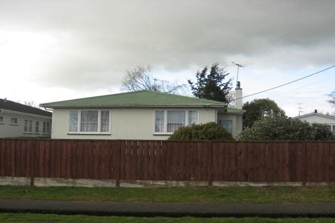 Photo of property in 132 Pembroke Street, Carterton, 5713