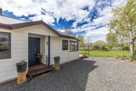 Photo of property in 425 Te Kura Road, Otane, 4277