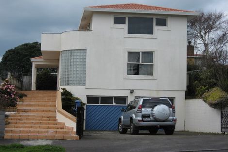 Photo of property in 19 Cutfield Road, New Plymouth, 4310