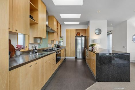 Photo of property in 257 Karaka Bay Road, Karaka Bays, Wellington, 6022