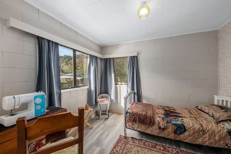 Photo of property in 1 Tapestry Grove, Silverstream, Upper Hutt, 5019