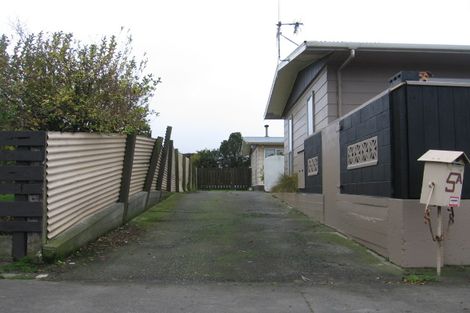 Photo of property in 5a Kaimanawa Street, Kelvin Grove, Palmerston North, 4414