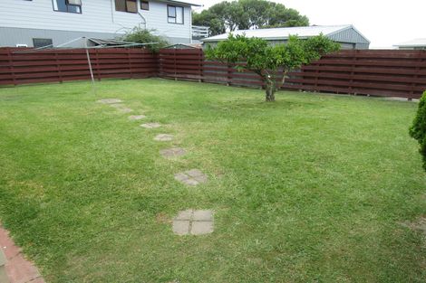 Photo of property in 20 Tawhara Place, Edgecumbe, 3120