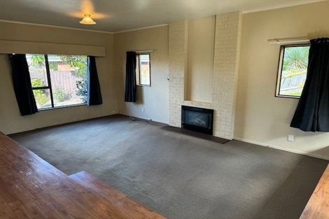 Photo of property in 24-26 Pencarrow Street, Highbury, Palmerston North, 4412