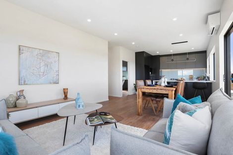 Photo of property in 85b Lake Panorama Drive, Henderson Valley, Auckland, 0614