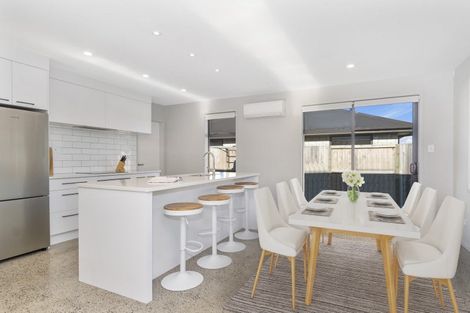 Photo of property in 32 Rotomanu Place, Pyes Pa, Tauranga, 3112