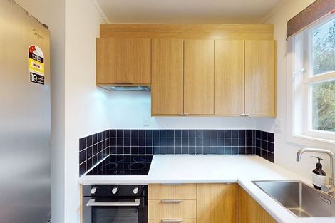 Photo of property in 2/24 Crieff Street, Northland, Wellington, 6012