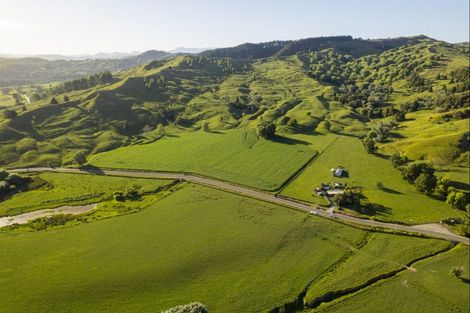 Photo of property in 749 Kanakanaia Road, Te Karaka, 4091