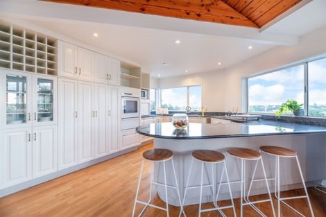 Photo of property in 13 Norwood Road, Bayswater, Auckland, 0622