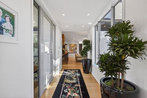 Photo of property in 5 Tupuhi Place, Highlands Park, New Plymouth, 4312
