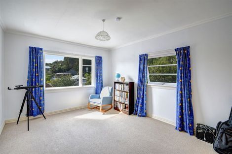 Photo of property in 16 Waikana Street, Broad Bay, Dunedin, 9014