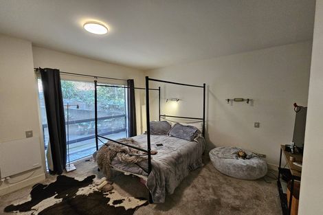 Photo of property in 222 Oriental Parade, Oriental Bay, Wellington, 6011