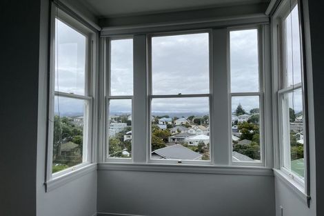 Photo of property in 2 Konini Road, Titirangi, Auckland, 0604