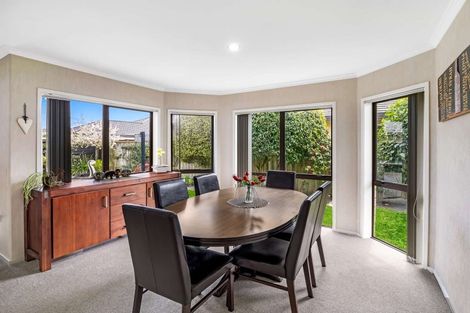 Photo of property in 9 Barry Curtis Place, Levin, 5510