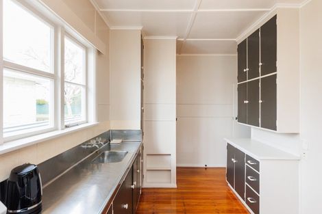 Photo of property in 17 Webb Street, Terrace End, Palmerston North, 4410