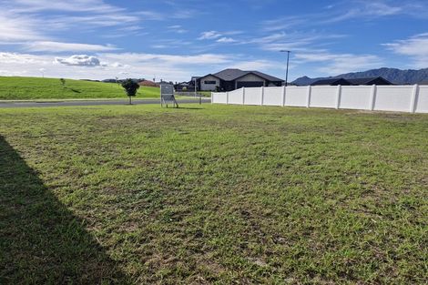 Photo of property in 113 Kaurinui Crescent, One Tree Point, 0118