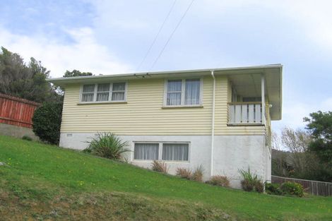 Photo of property in 4 Bartlett Grove, Tawa, Wellington, 5028