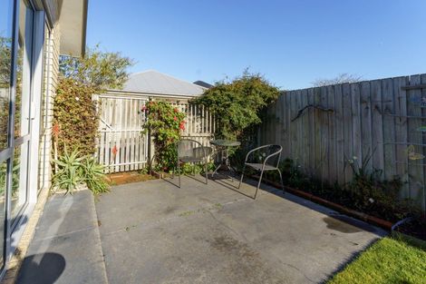 Photo of property in 74l Olliviers Road, Phillipstown, Christchurch, 8011