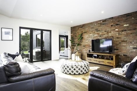 Photo of property in 3/45 Saint Kilda Road, Cambridge, 3434