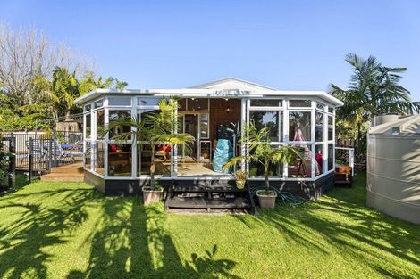 Photo of property in 32 The Circle, Manly, Whangaparaoa, 0930