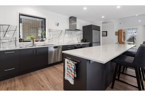 Photo of property in 21 Capstone Place, Te Kamo, Kamo, 0185