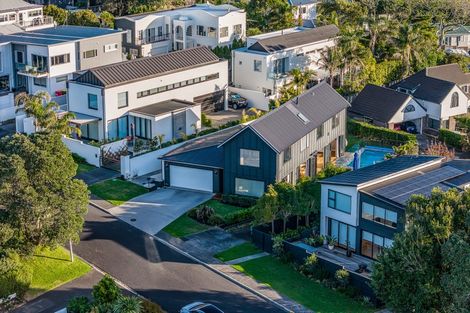 Photo of property in 11 Sharon Road, Waiake, Auckland, 0630