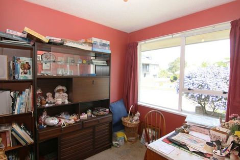 Photo of property in 1/18 Sawtell Place, Northcote, Christchurch, 8052