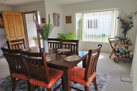 Photo of property in 2 Sudbury Court, Rototuna North, Hamilton, 3210