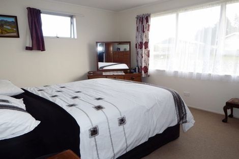 Photo of property in 25 Barton Street, Marton, 4710