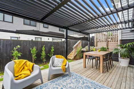 Photo of property in 1 Crompton Place, Orewa, 0931