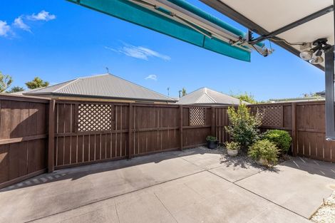 Photo of property in 24b Sawyers Arms Road, Northcote, Christchurch, 8052