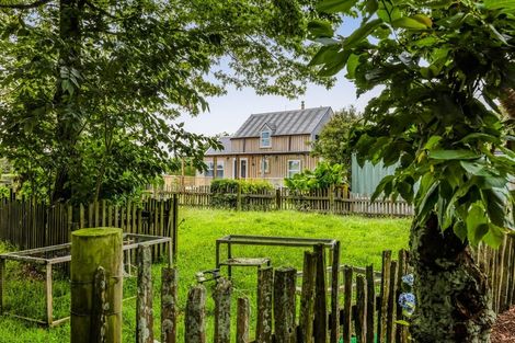 Photo of property in 5 Wynyard Street, Normanby, Hawera, 4614