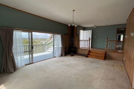 Photo of property in 17 Sumich Place, West Harbour, Auckland, 0618