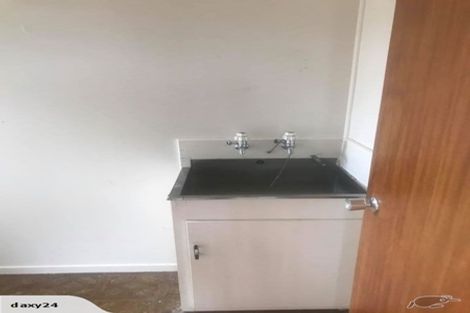 Photo of property in 2/13 Steele Street, Meadowbank, Auckland, 1072