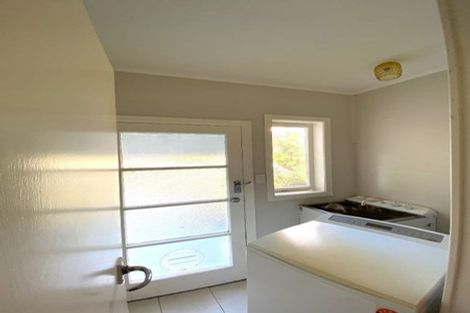 Photo of property in 18 Yeovil Road, Te Atatu Peninsula, Auckland, 0610