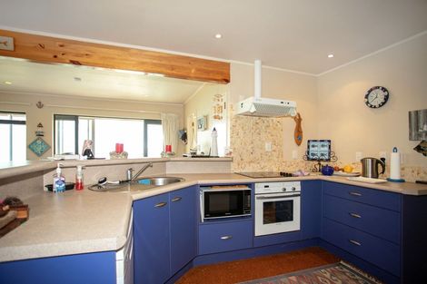 Photo of property in 231 Pukehina Parade, Pukehina, 3189